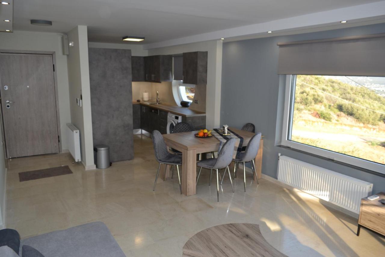 "Stergiou Luxury Apartments" Με Κοινη Πισινα Saronida Eksteriør bilde