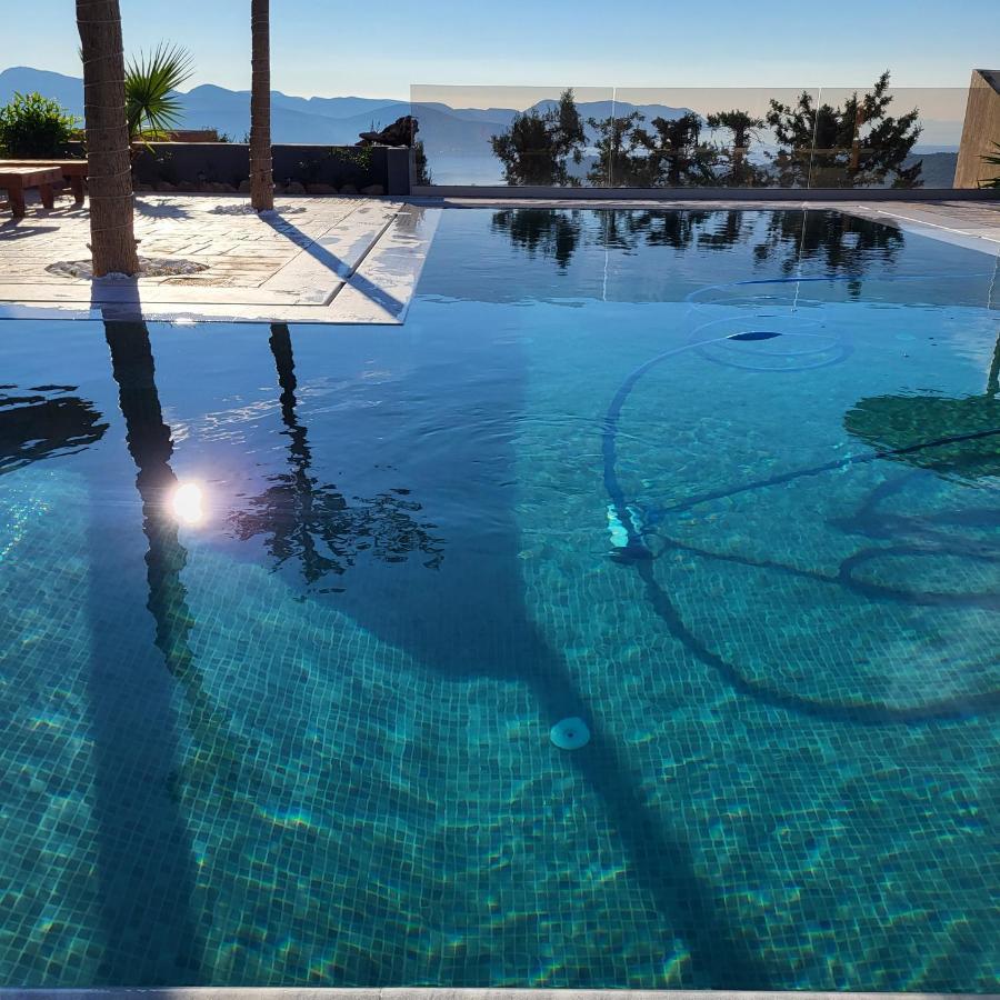 "Stergiou Luxury Apartments" Με Κοινη Πισινα Saronida Eksteriør bilde